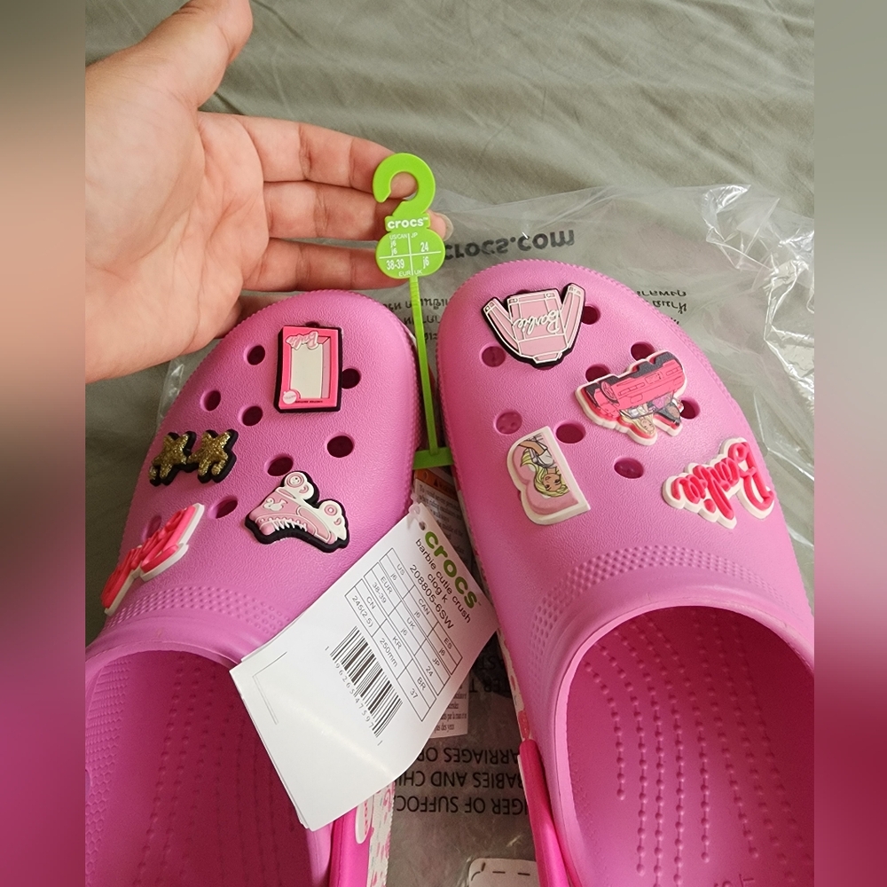 Barbie Crocs - Picture 2 of 5